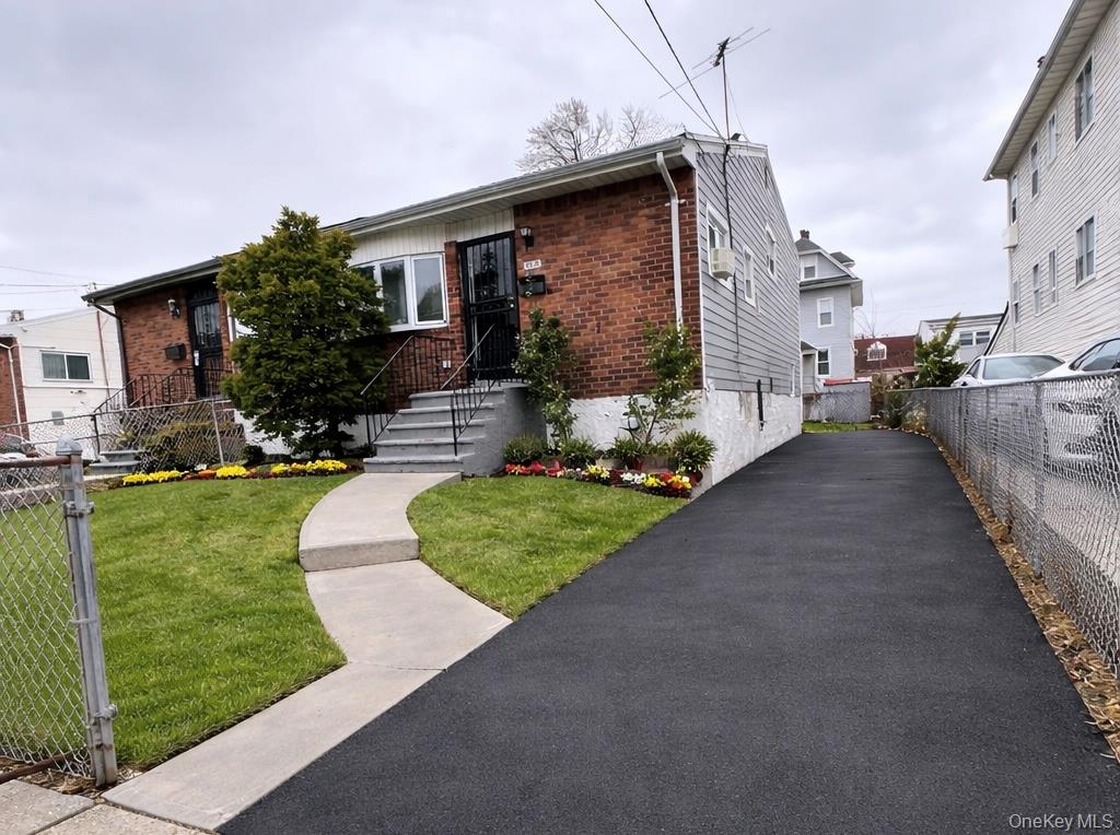 #1 photo, 6931 Almeda Avenue, 皇后區 Arverne , NY 11692