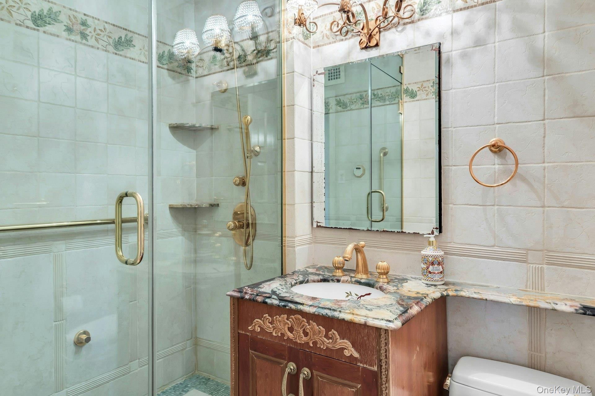 #11 photo, 110-11 Queens Boulevard, फॉरेस्ट हिल्स Forest Hills , NY 11375