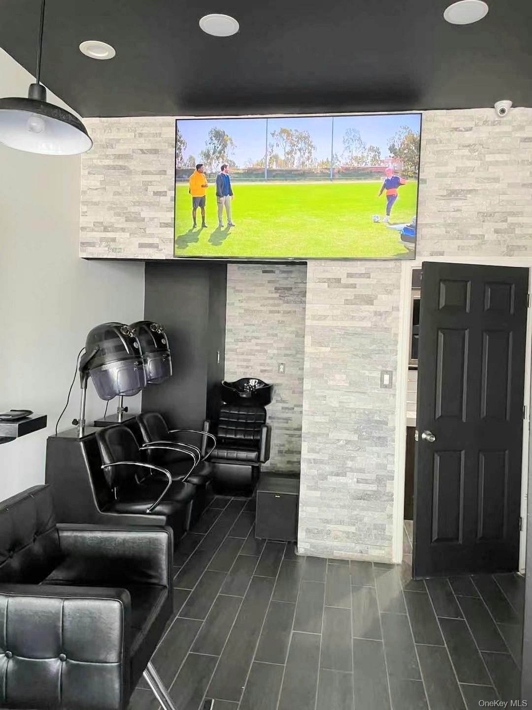 #3 photo, 122-14 Sutphin Blvd, Jamaica , NY 11434