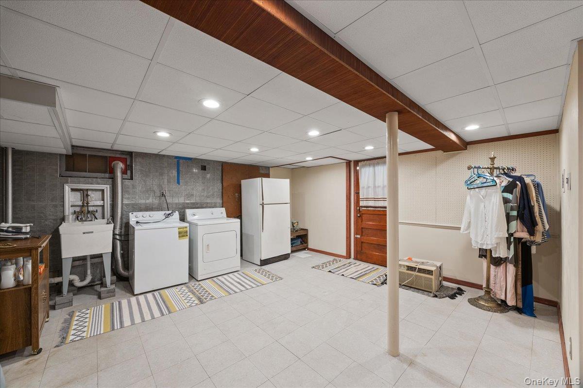 #20 photo, 214 Central Boulevard, Нассау ‖ New Hyde Park , NY 11040