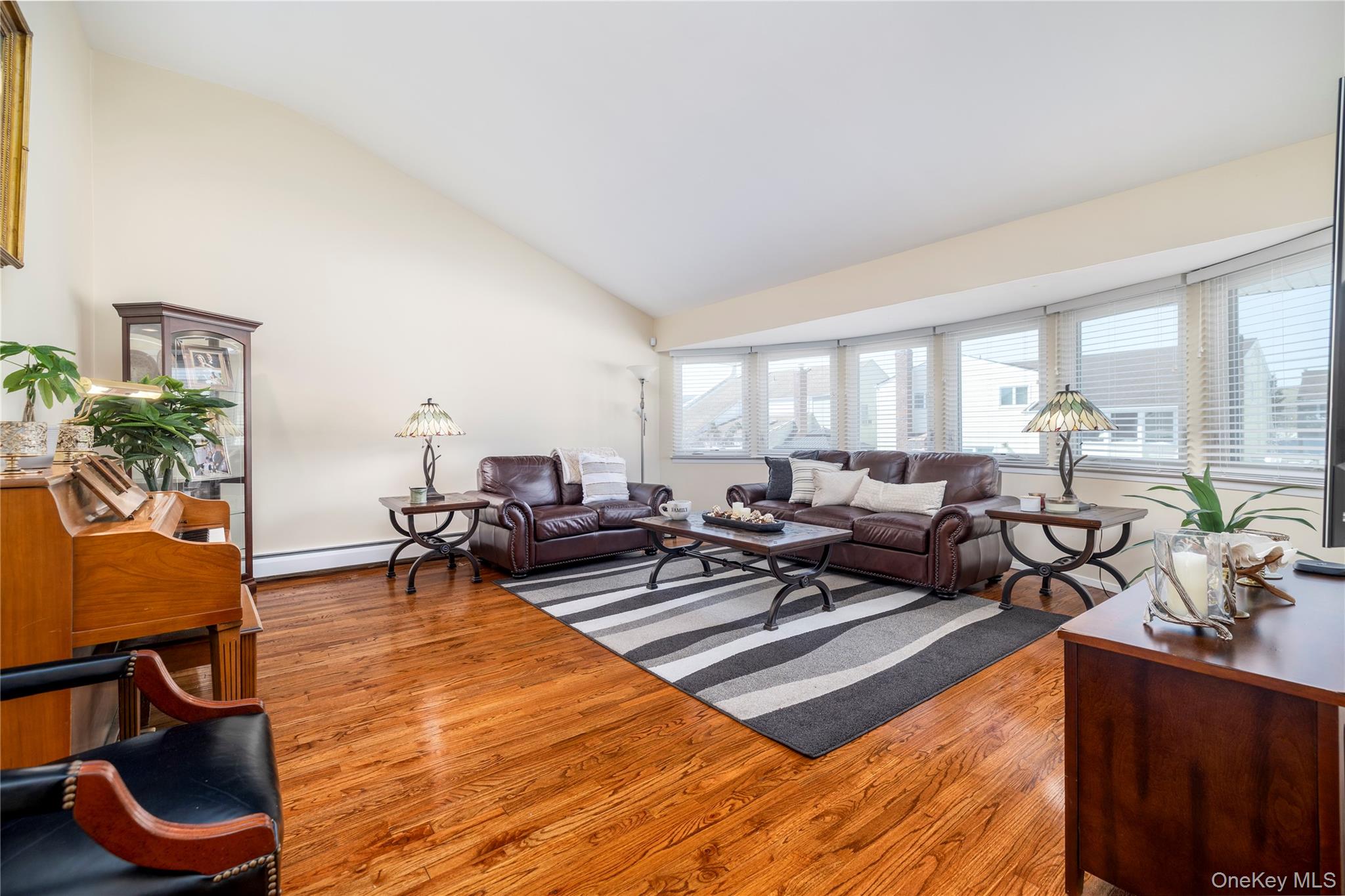 #12 photo, 3930 Jane Lane, নাসাউ কাউন্টি Oceanside , NY 11572