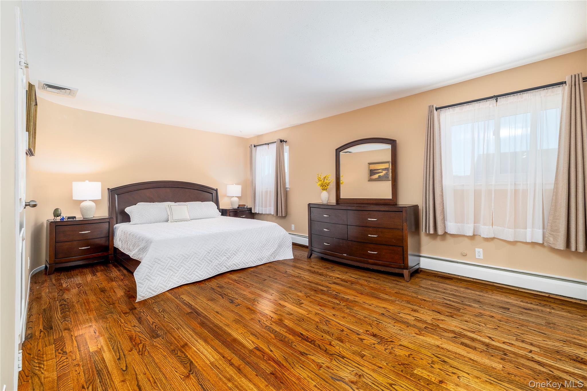 #15 photo, 3930 Jane Lane, নাসাউ কাউন্টি Oceanside , NY 11572