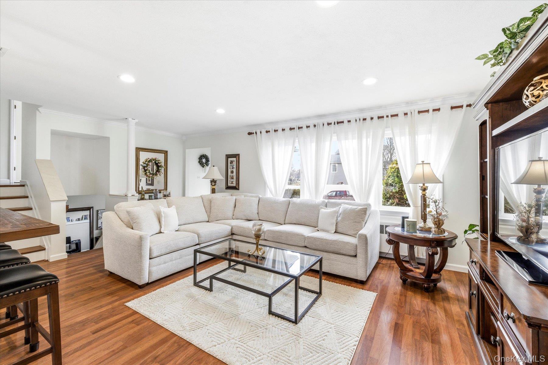 #3 photo, 3643 Woodward Avenue, নাসাউ কাউন্টি Seaford , NY 11783