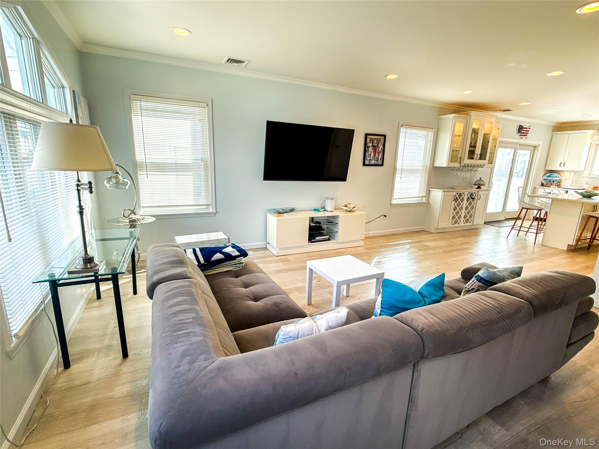 #4 photo, 97 Cedarhurst Avenue, Point Lookout , NY 11569