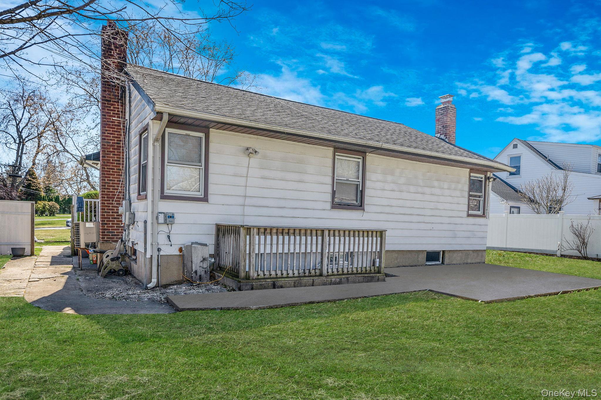 #18 photo, 59 Tippin Drive, Huntington Station , NY 11746