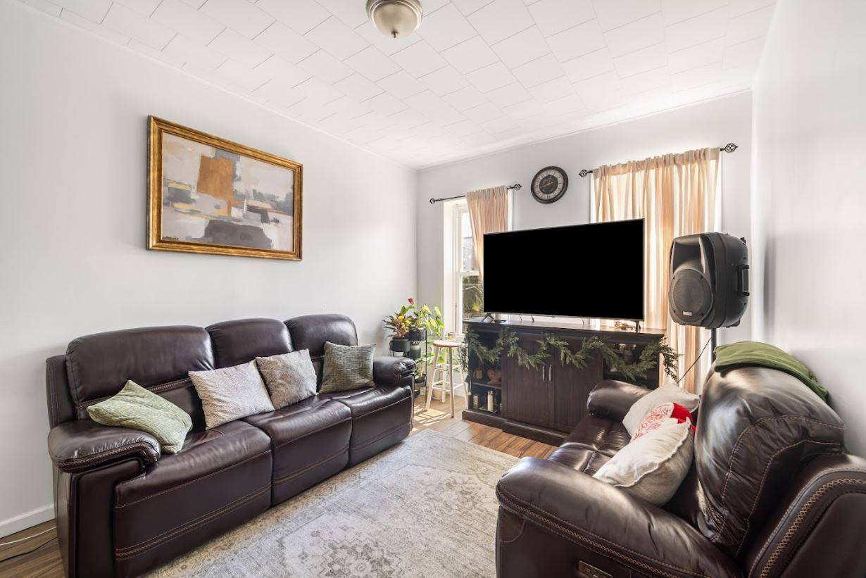 #10 photo, 60-34 69th Ave, কুইন্‌স Ridgewood , NY 11385