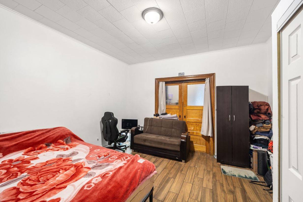 #12 photo, 60-34 69th Ave, কুইন্‌স Ridgewood , NY 11385