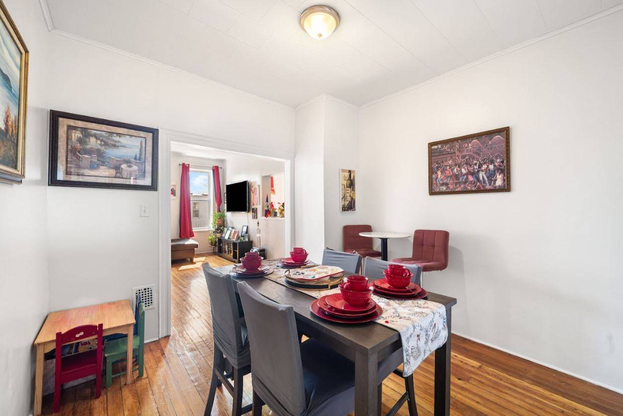 #20 photo, 60-34 69th Ave, কুইন্‌স Ridgewood , NY 11385