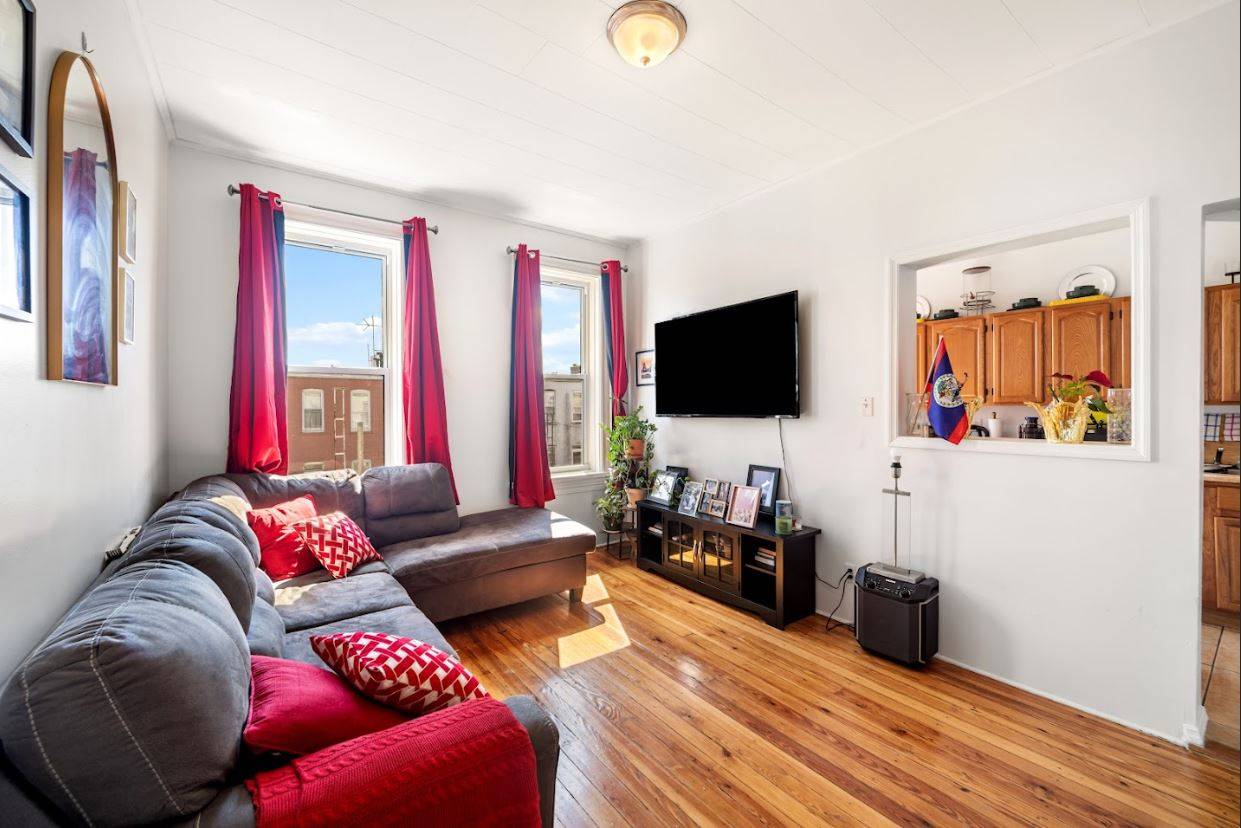 #22 photo, 60-34 69th Ave, কুইন্‌স Ridgewood , NY 11385