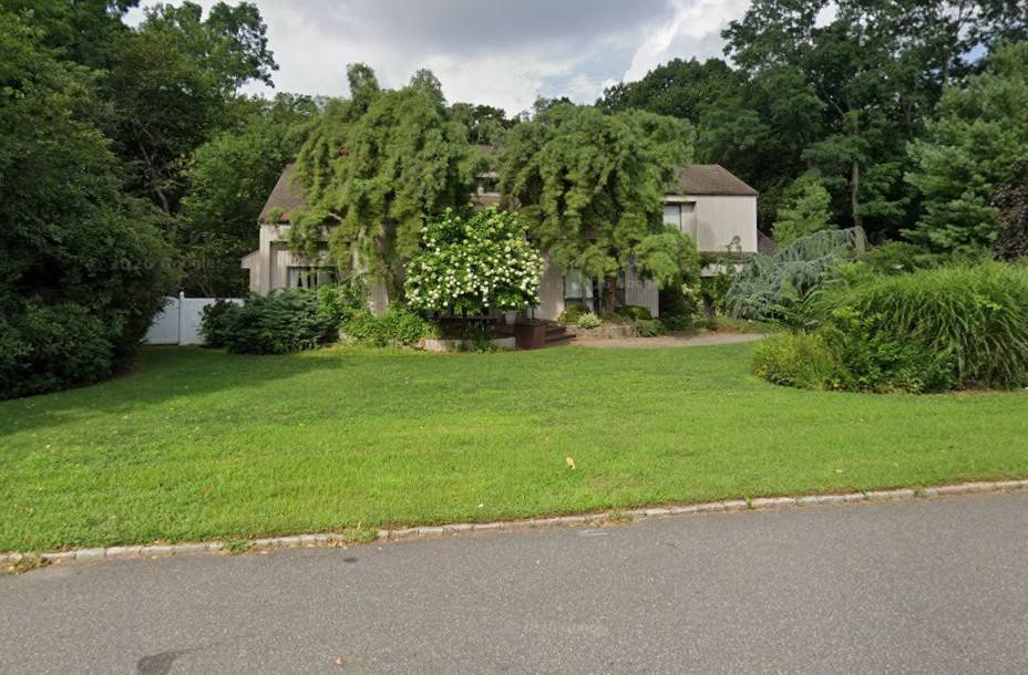 #1 photo, 12 Remsen Ct, Саффолк ‖ Mount Sinai , NY 11766