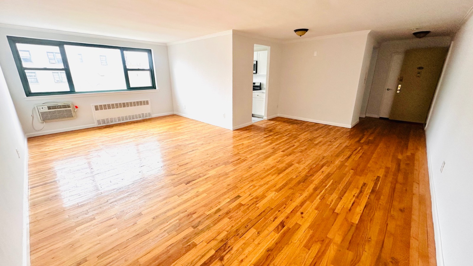 #1 photo, 210 Atlantic Ave, #B3E, নাসাউ কাউন্টি Lynbrook , NY 11563