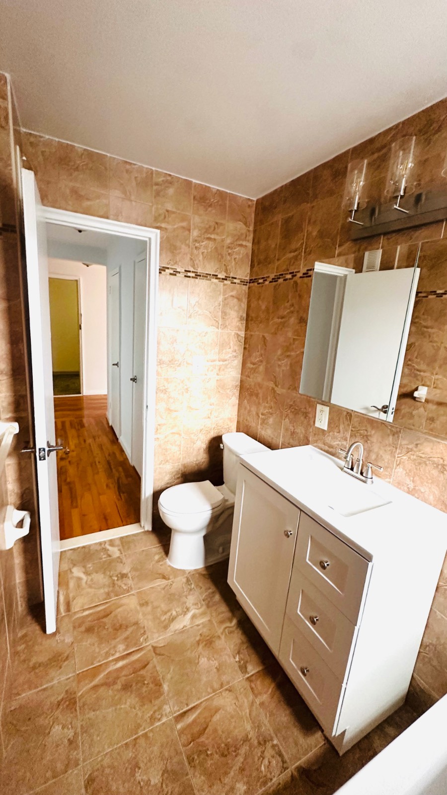 #11 photo, 210 Atlantic Ave, #B3E, নাসাউ কাউন্টি Lynbrook , NY 11563