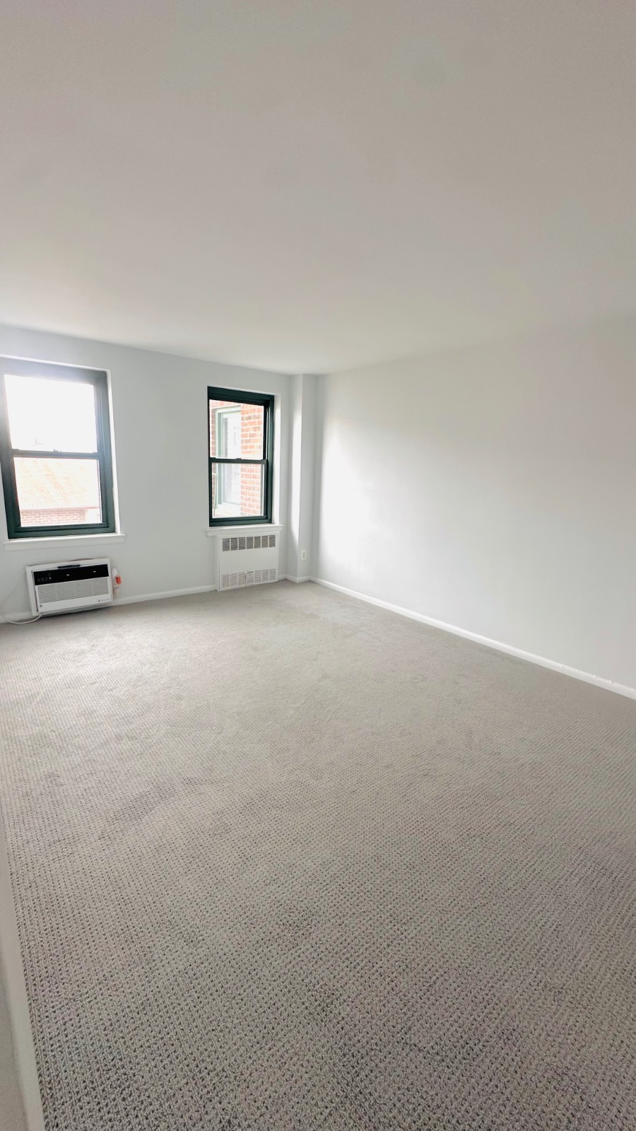 #12 photo, 210 Atlantic Ave, #B3E, নাসাউ কাউন্টি Lynbrook , NY 11563