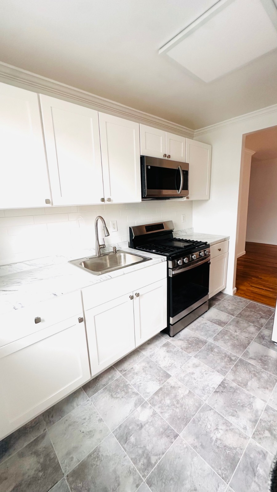 #7 photo, 210 Atlantic Ave, #B3E, নাসাউ কাউন্টি Lynbrook , NY 11563