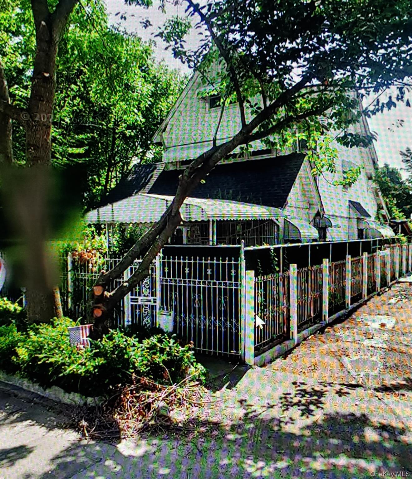 #1 photo, 10854 217th Place, কুইন্‌স Queens Village , NY 11429