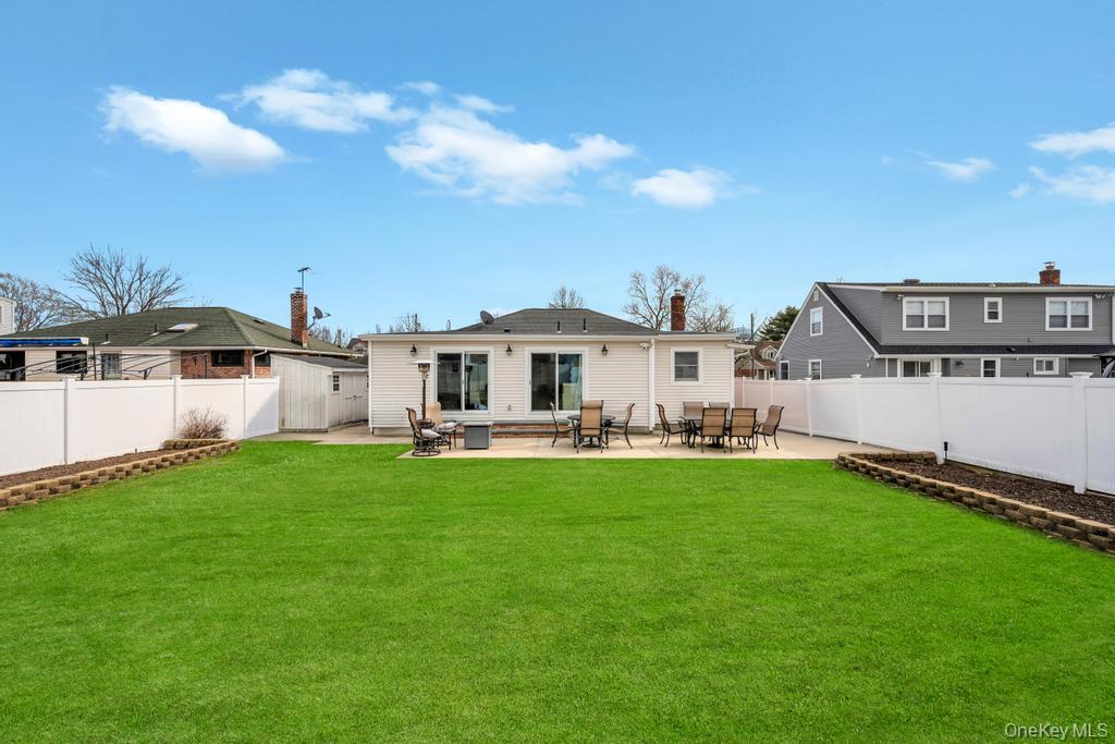 #5 photo, 21 Lowell Drive, 롱 아일랜드 Farmingdale , NY 11735