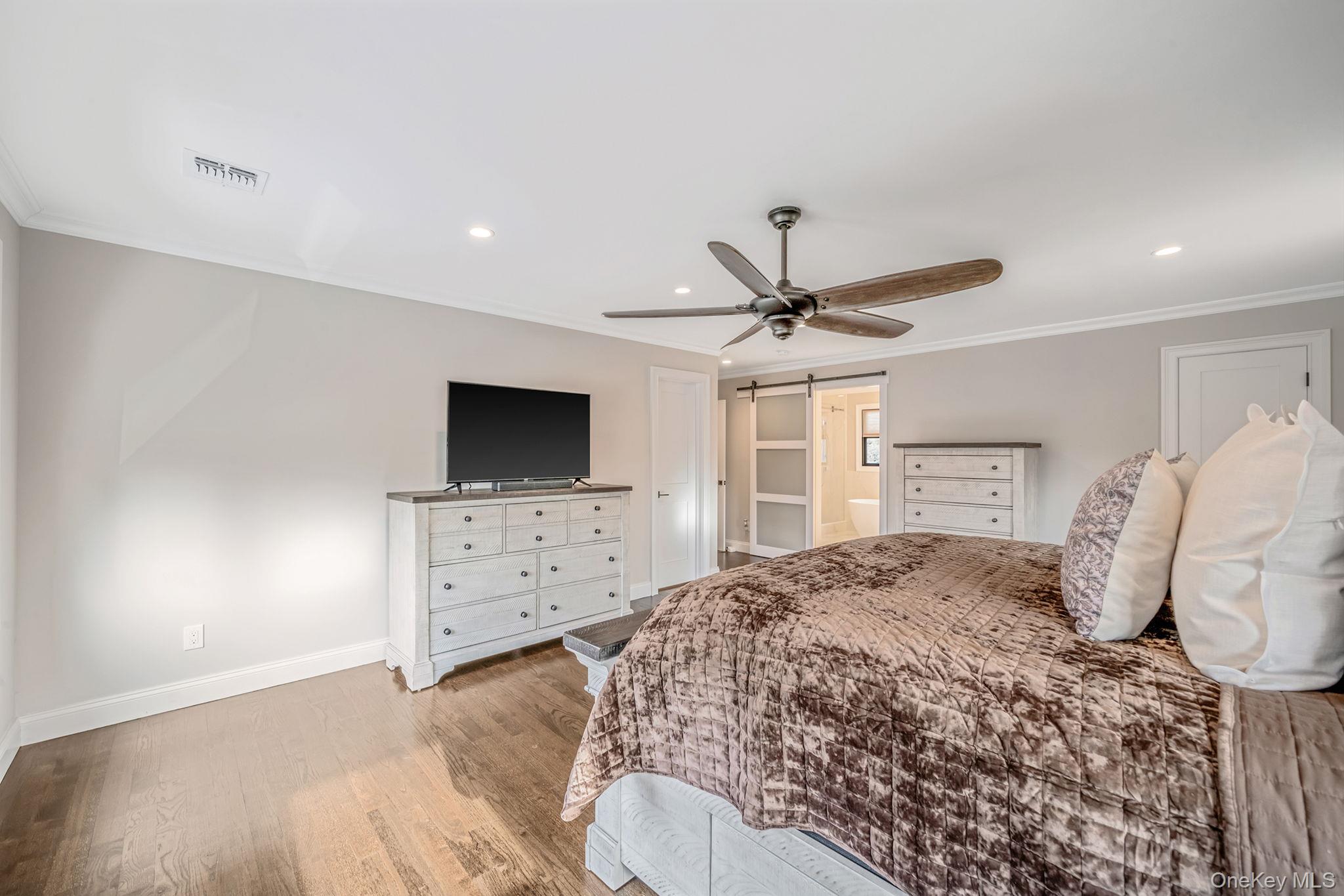 #18 photo, 665 Mount Sinai Coram Road, מחוז סאפוק Mount Sinai , NY 11766