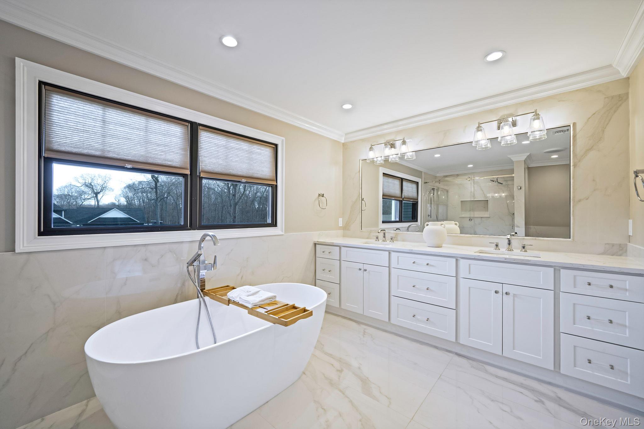 #19 photo, 665 Mount Sinai Coram Road, מחוז סאפוק Mount Sinai , NY 11766