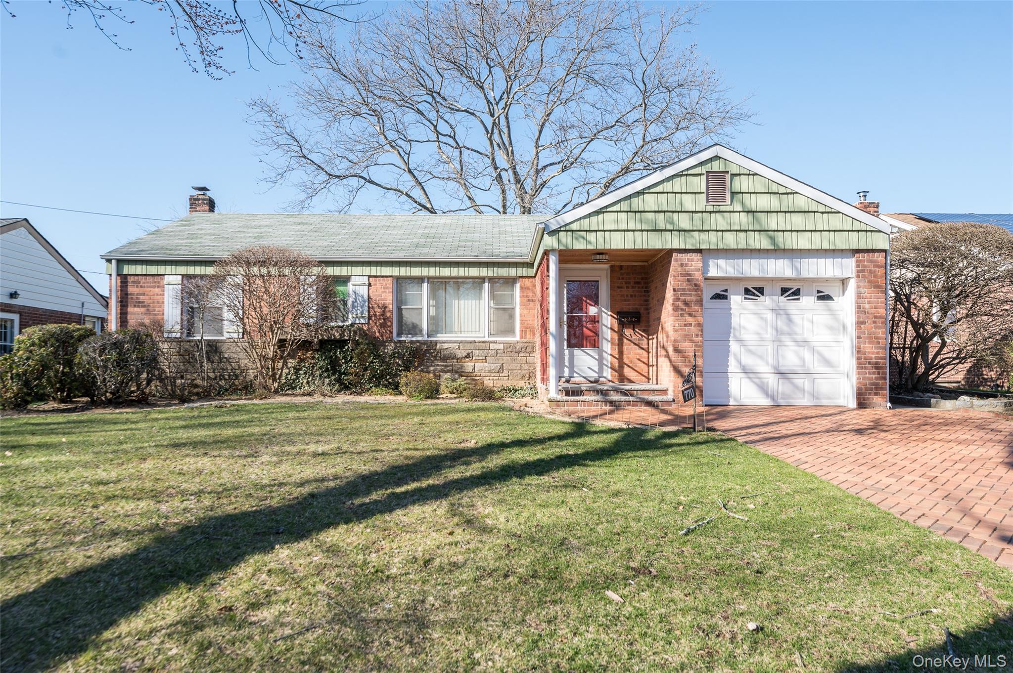 #1 photo, 770 Palmetto Drive, 롱 아일랜드 Franklin Square , NY 11010