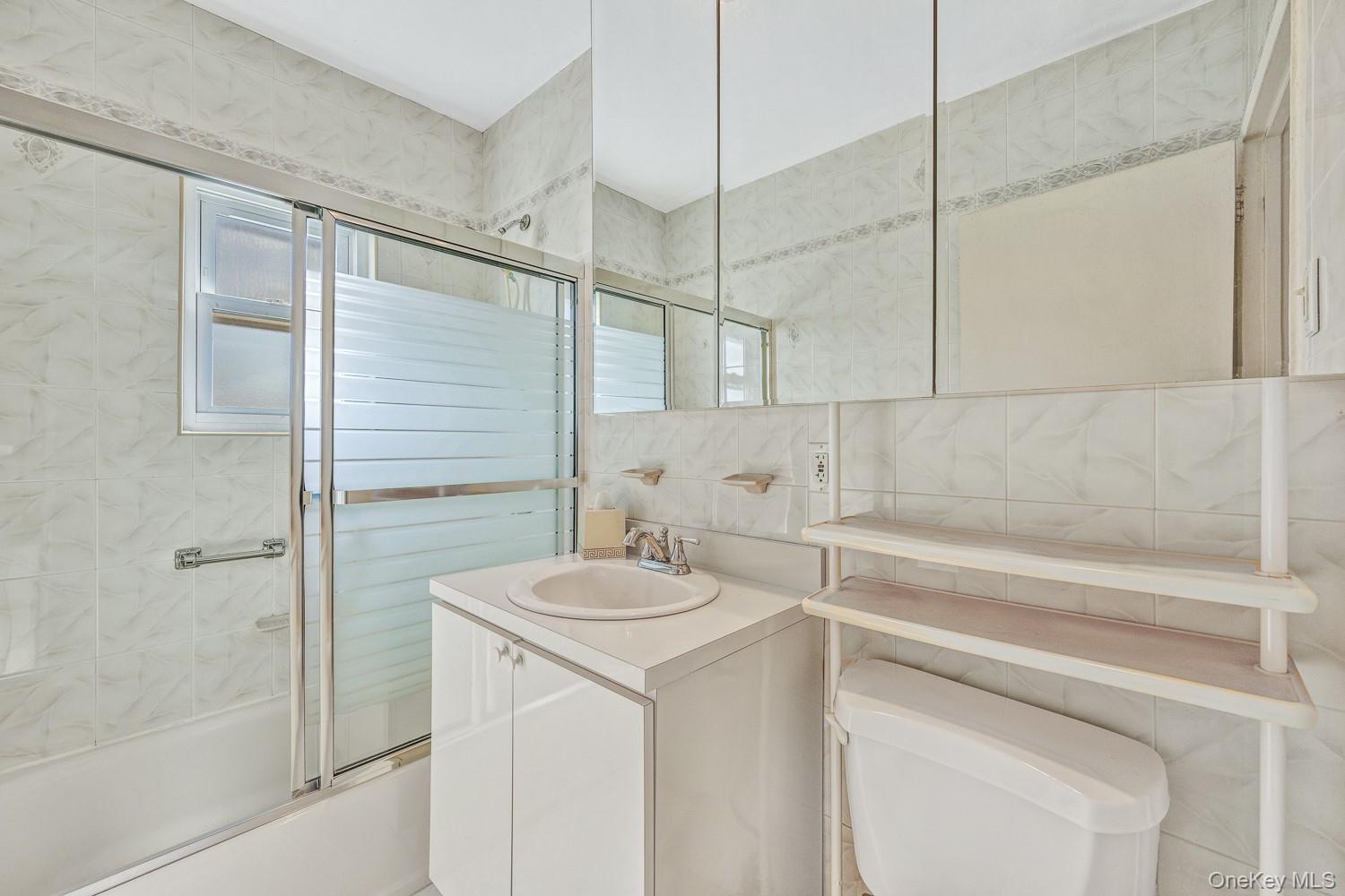 #8 photo, 56-27B Utopia Parkway, Fresh Meadows , NY 11365