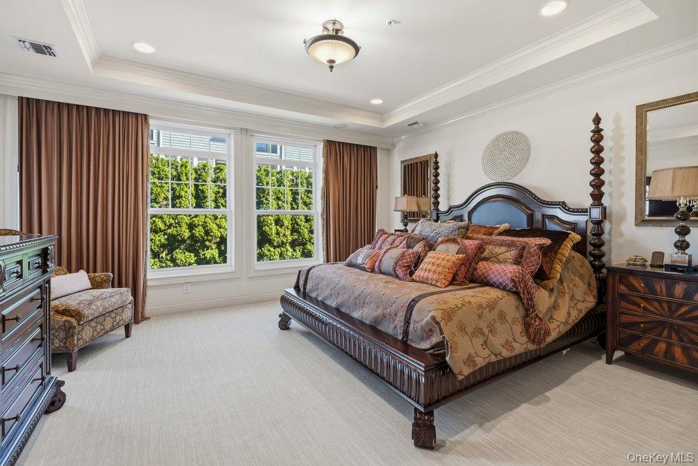 #17 photo, 336 Trotting Lane, वेस्टबरी Westbury , NY 11590