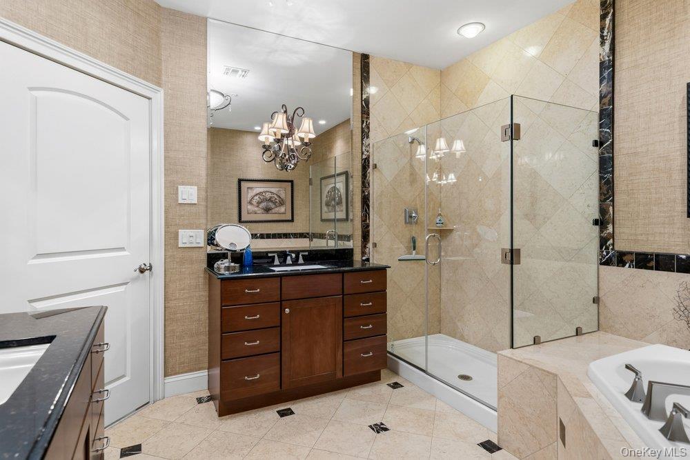 #20 photo, 336 Trotting Lane, वेस्टबरी Westbury , NY 11590