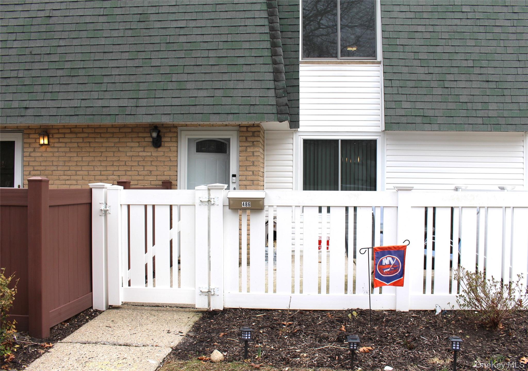 #1 photo, 486 Daryl Drive, 롱 아일랜드 Medford , NY 11763