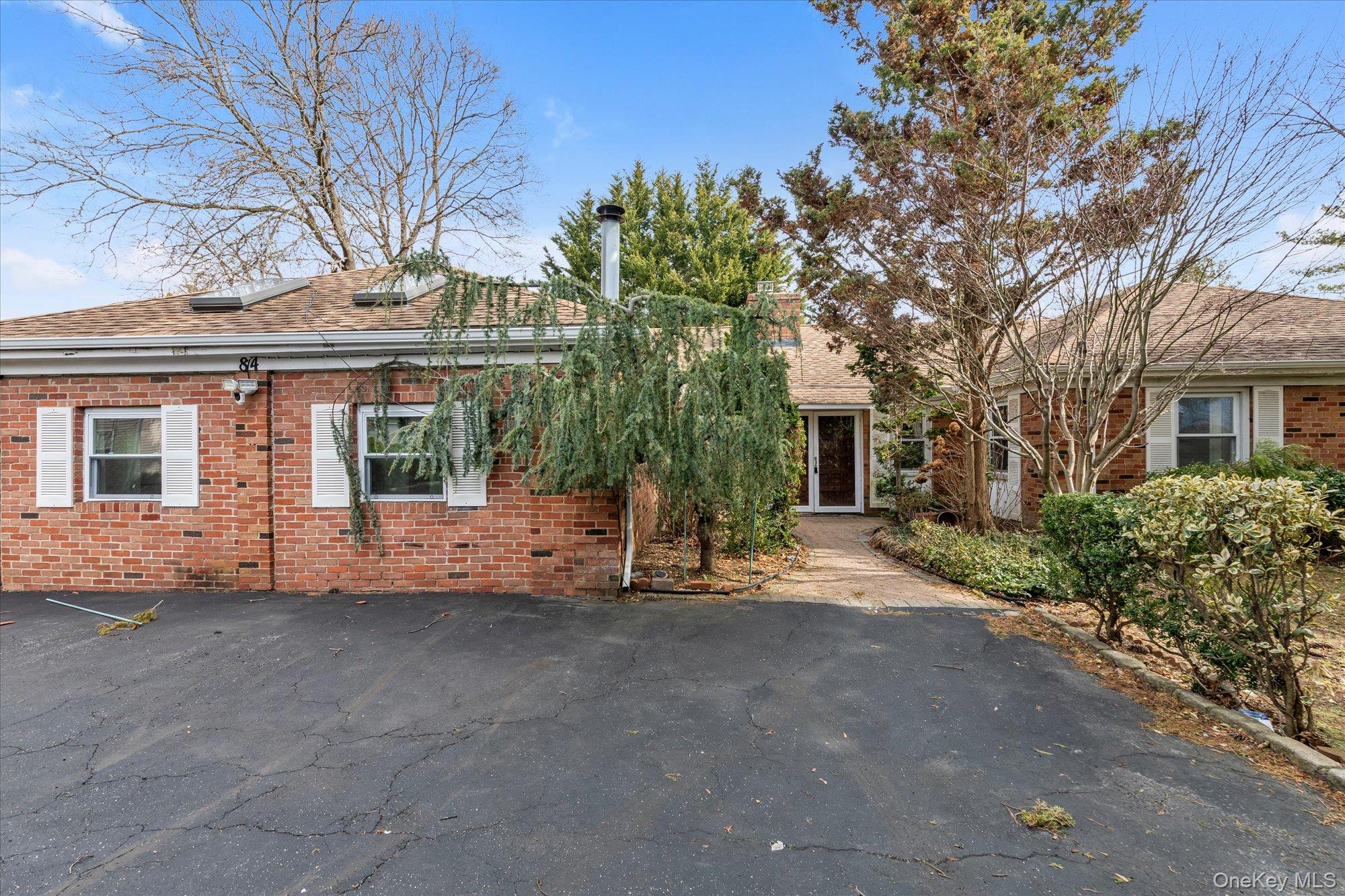 #2 photo, 84 Horton Place, Нассау ‖ Syosset , NY 11791