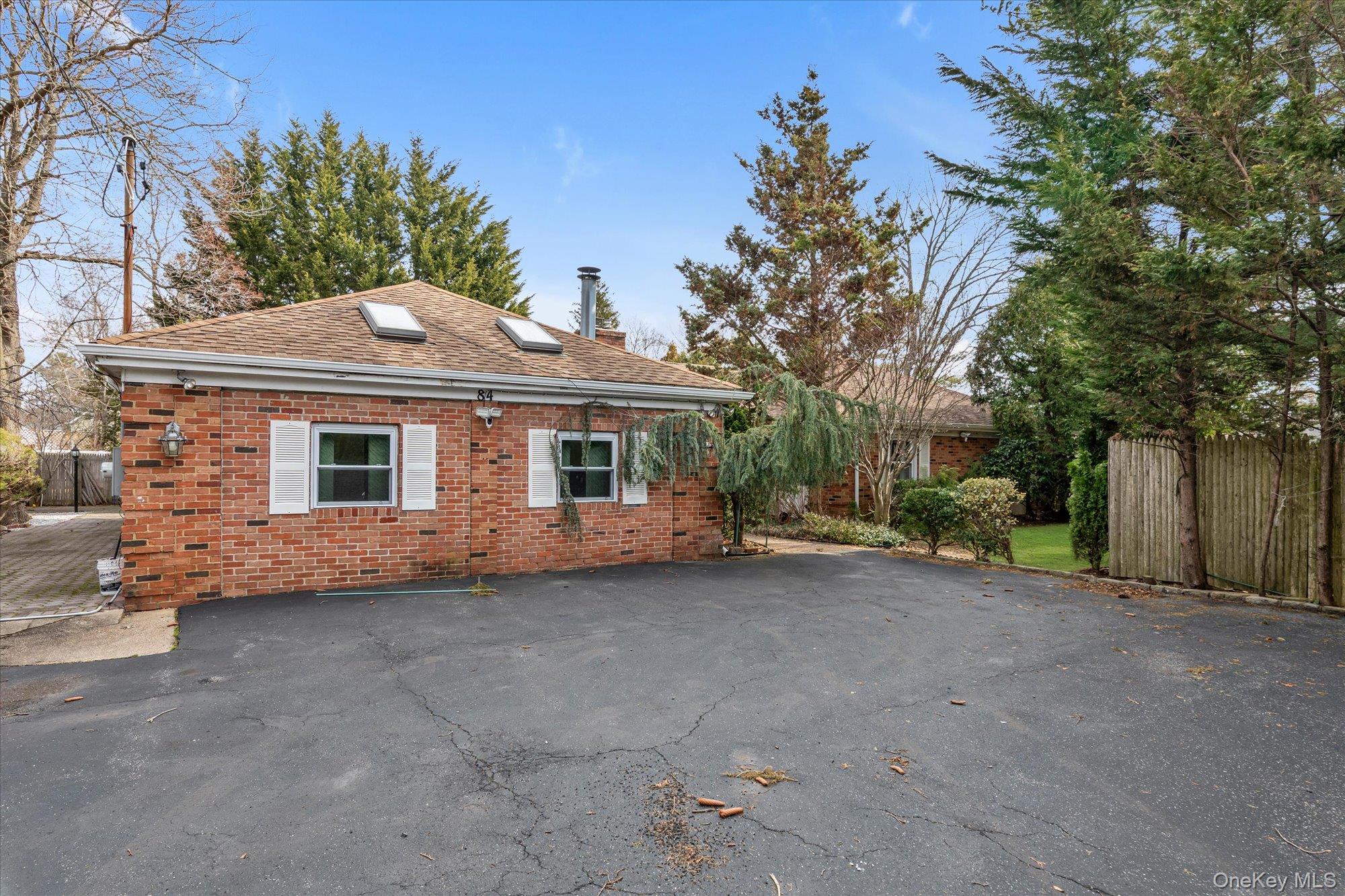 #3 photo, 84 Horton Place, Нассау ‖ Syosset , NY 11791