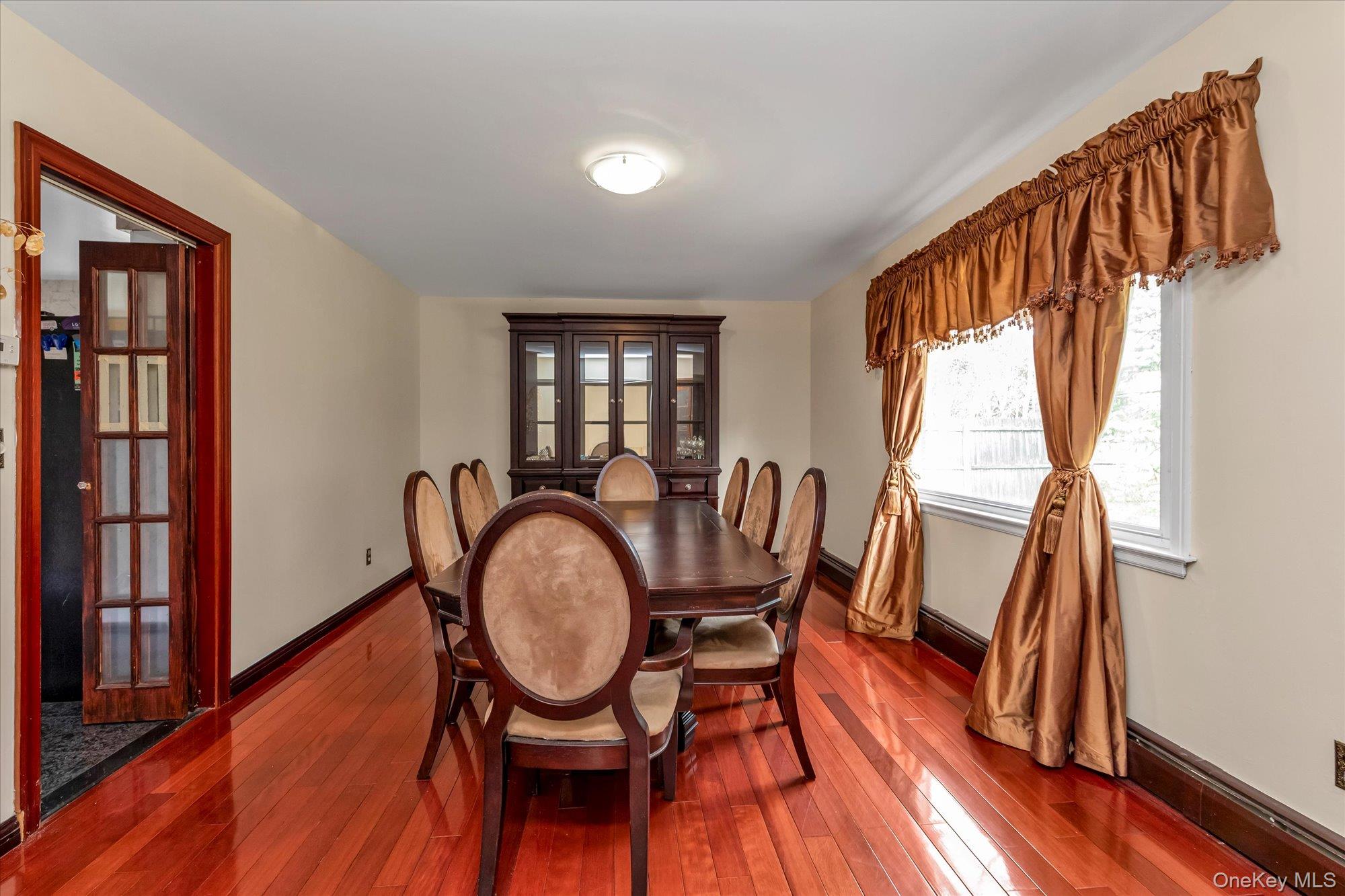 #7 photo, 84 Horton Place, Нассау ‖ Syosset , NY 11791