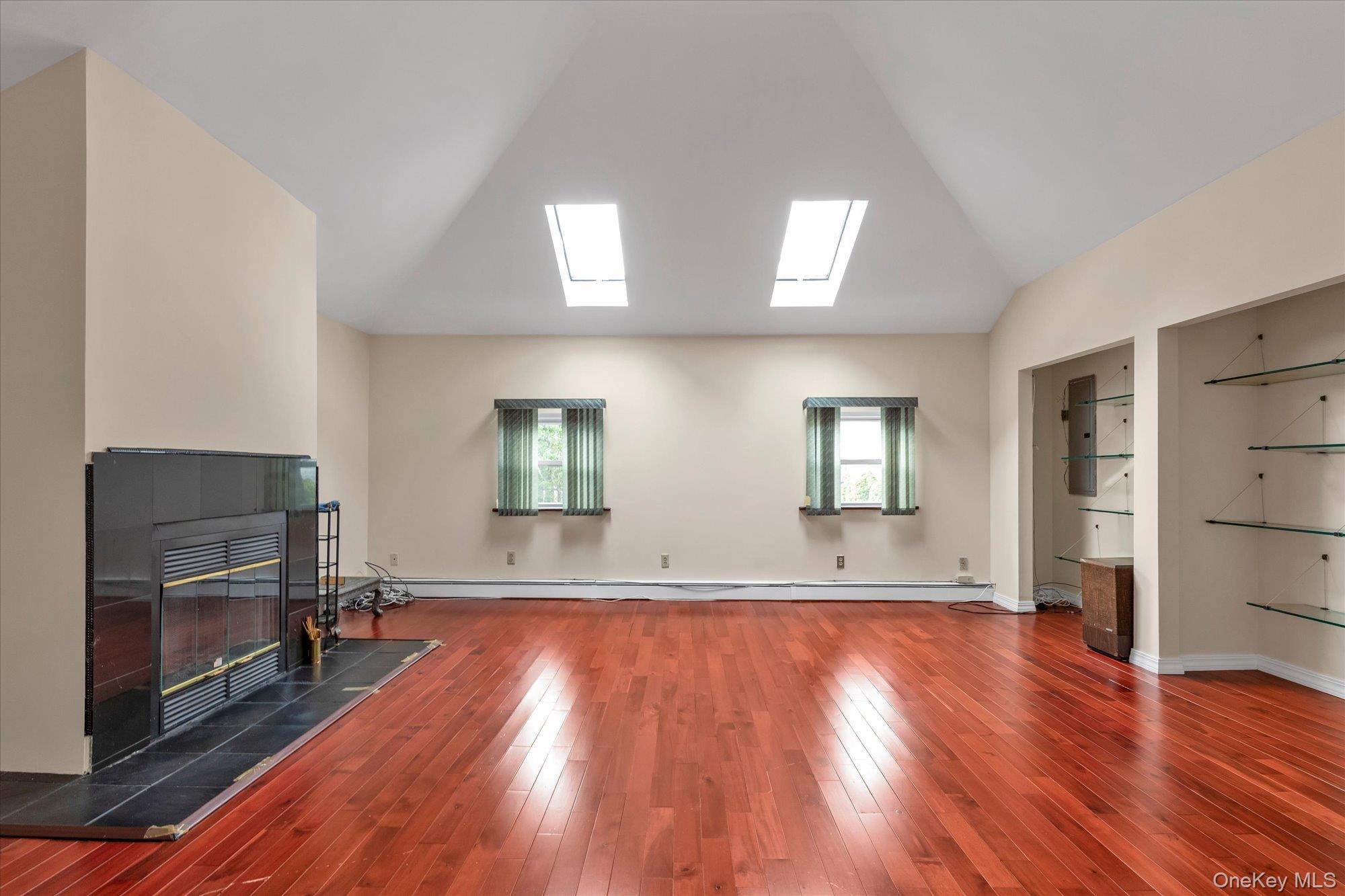 #8 photo, 84 Horton Place, Нассау ‖ Syosset , NY 11791