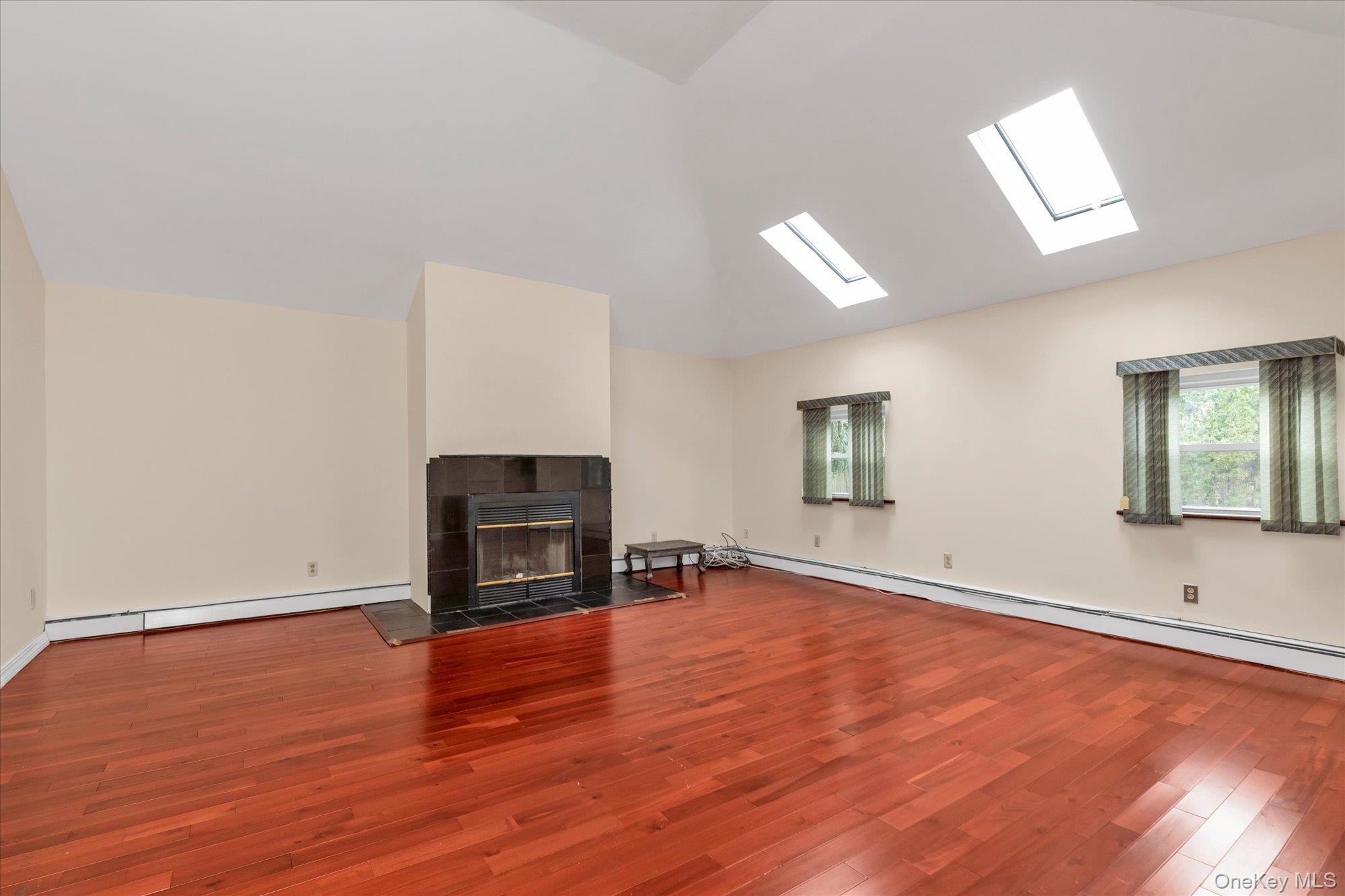 #9 photo, 84 Horton Place, Нассау ‖ Syosset , NY 11791