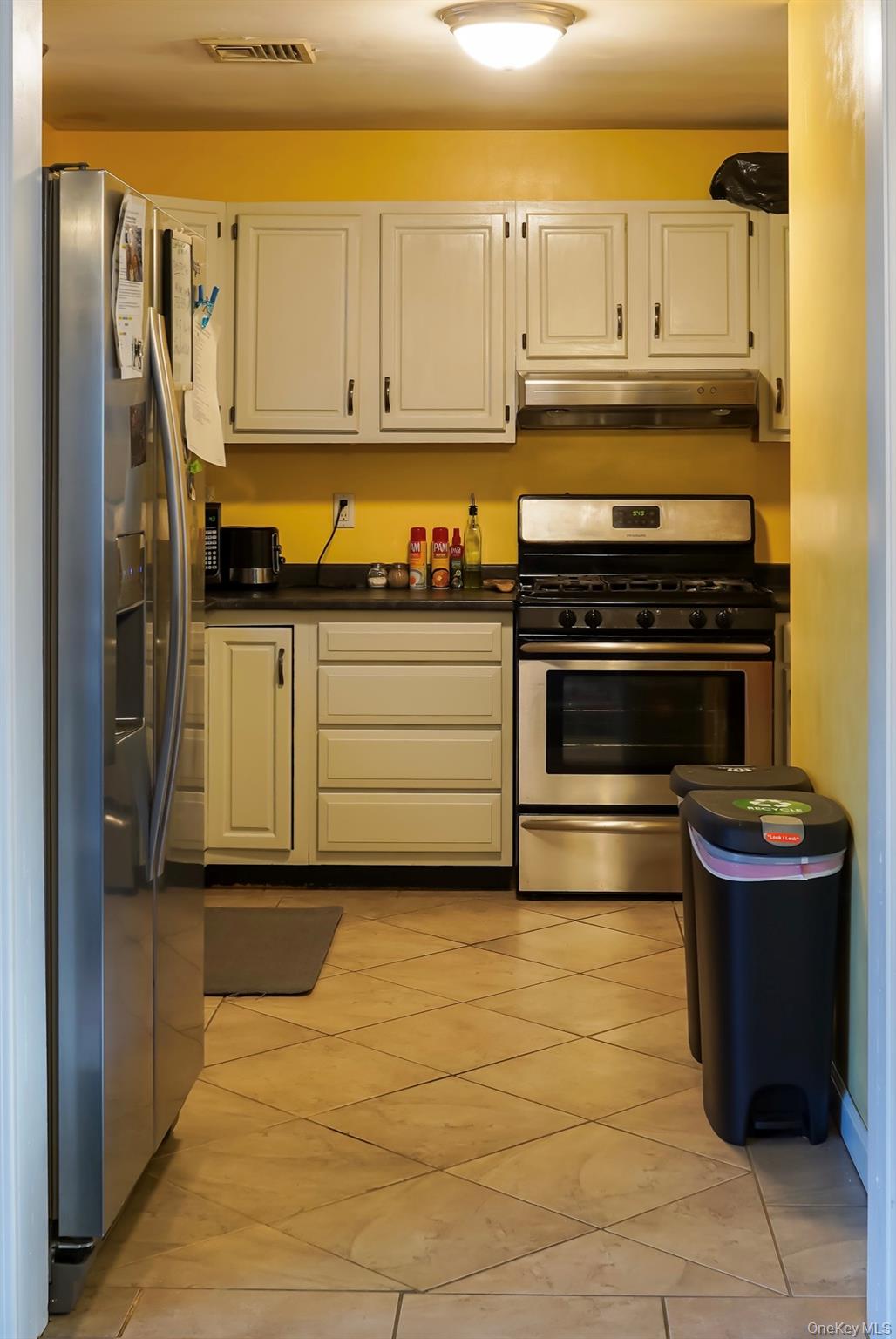 #4 photo, 104 Zugibe Court, West Haverstraw , NY 10993