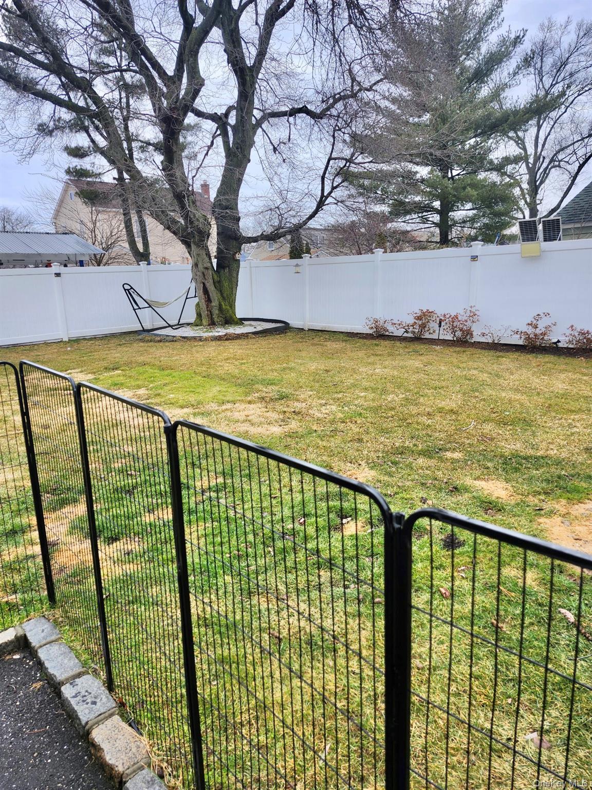 #19 photo, 684 Dorothea Lane, 롱 아일랜드 Elmont , NY 11003