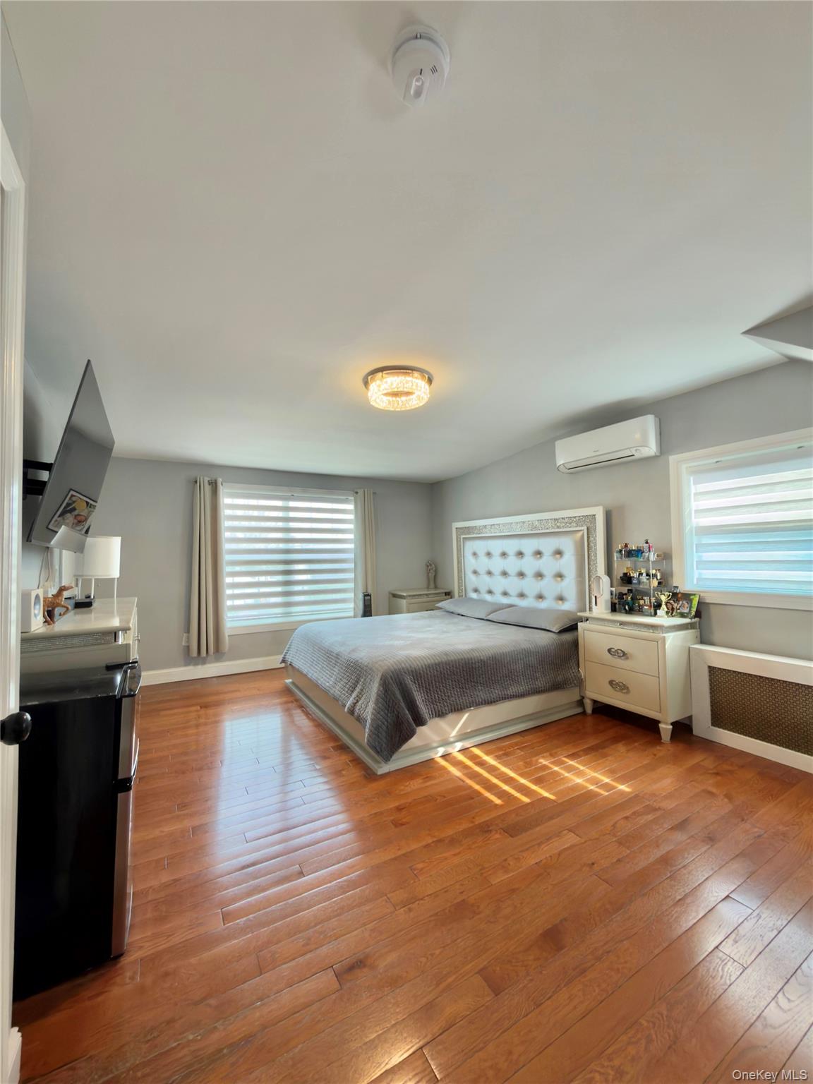 #3 photo, 684 Dorothea Lane, 롱 아일랜드 Elmont , NY 11003