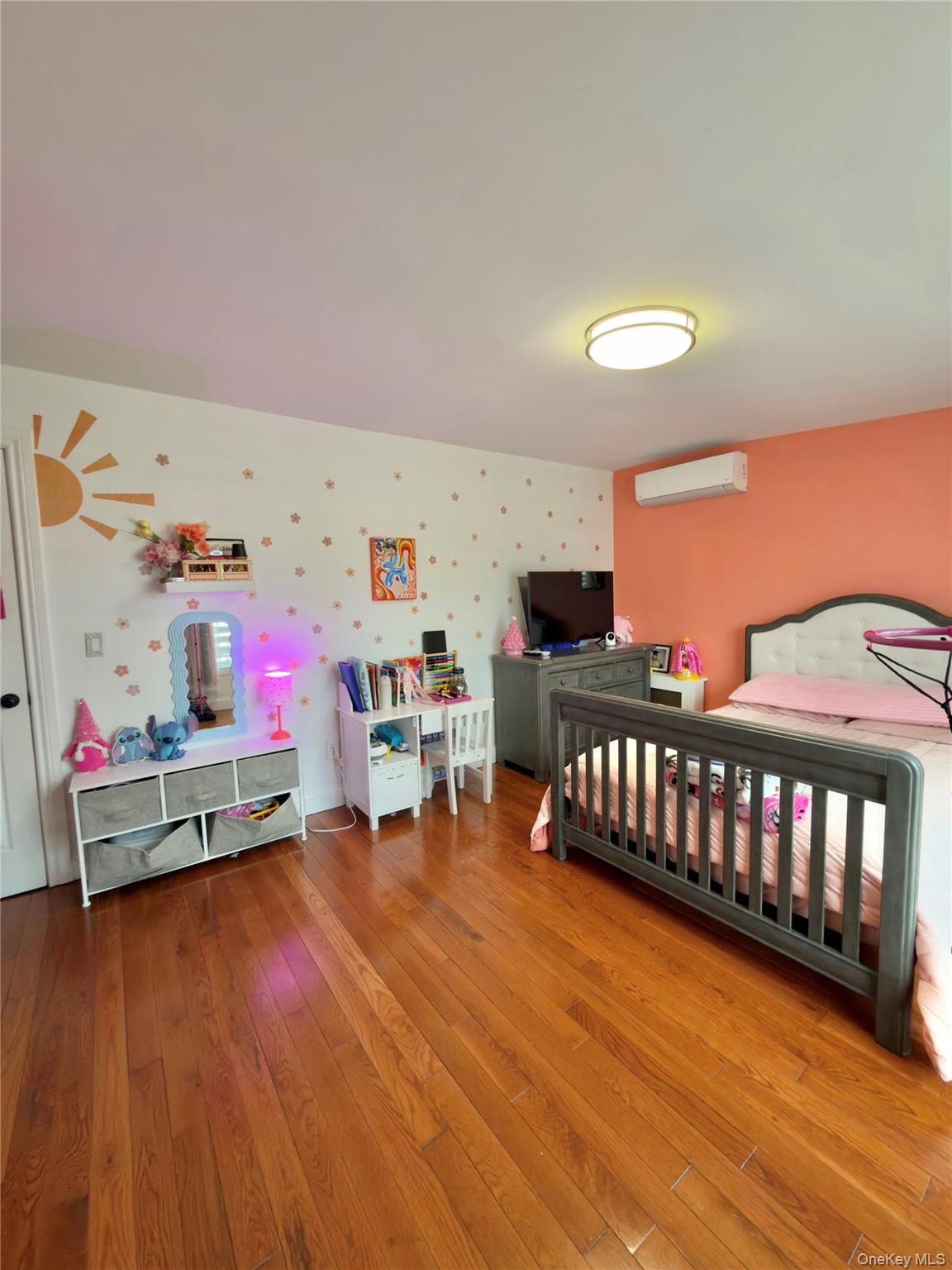 #4 photo, 684 Dorothea Lane, 롱 아일랜드 Elmont , NY 11003