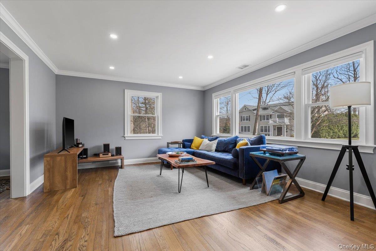 #8 photo, 111 SPIER Road, Scarsdale , NY 10583