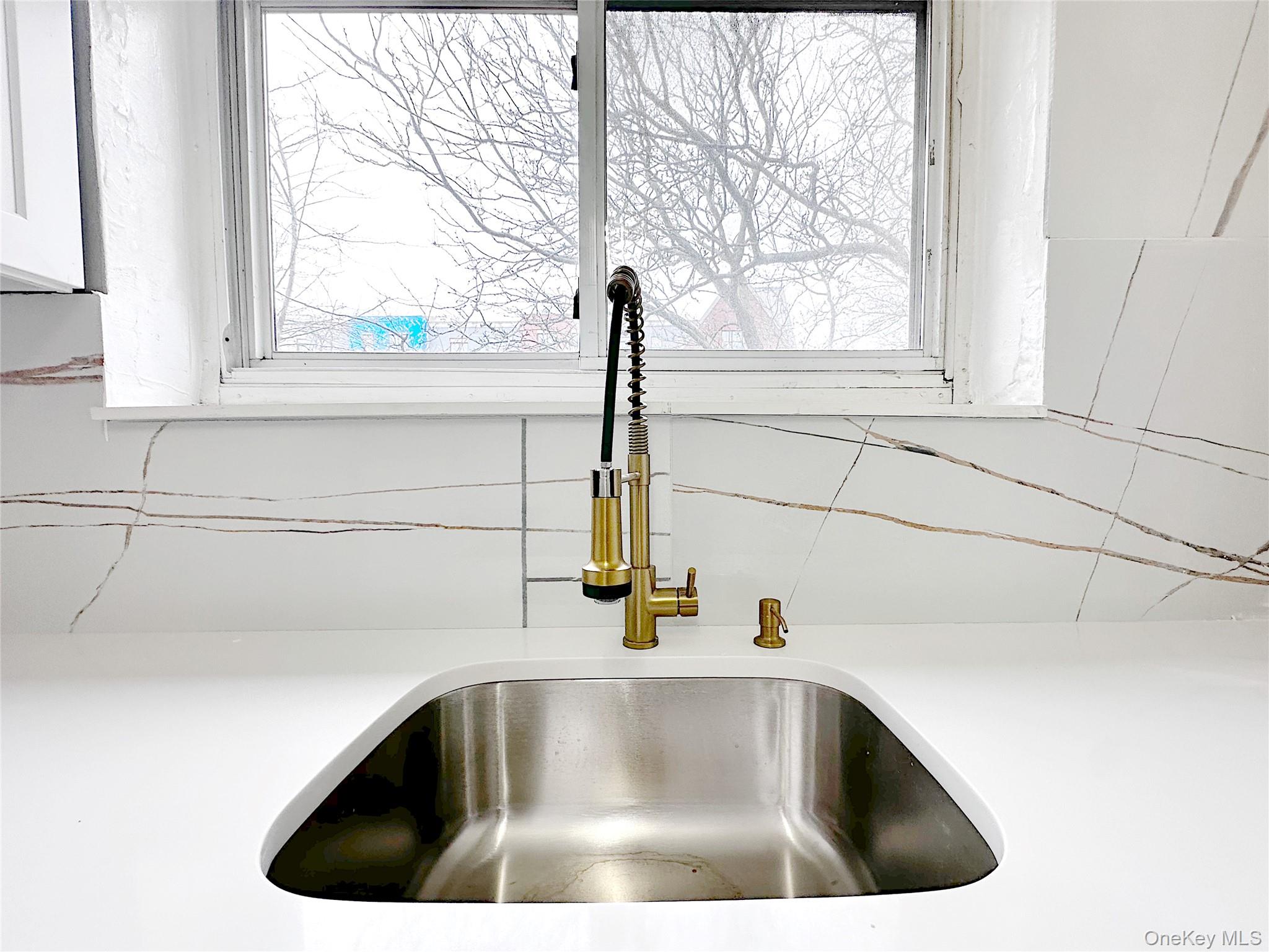 #6 photo, 153 Fifth Avenue, 纽约州 Pelham , NY 10803