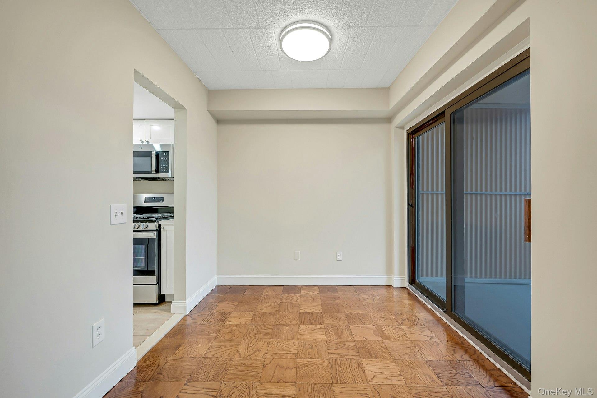 #11 photo, 505 White Plains Road, Eastchester , NY 10709