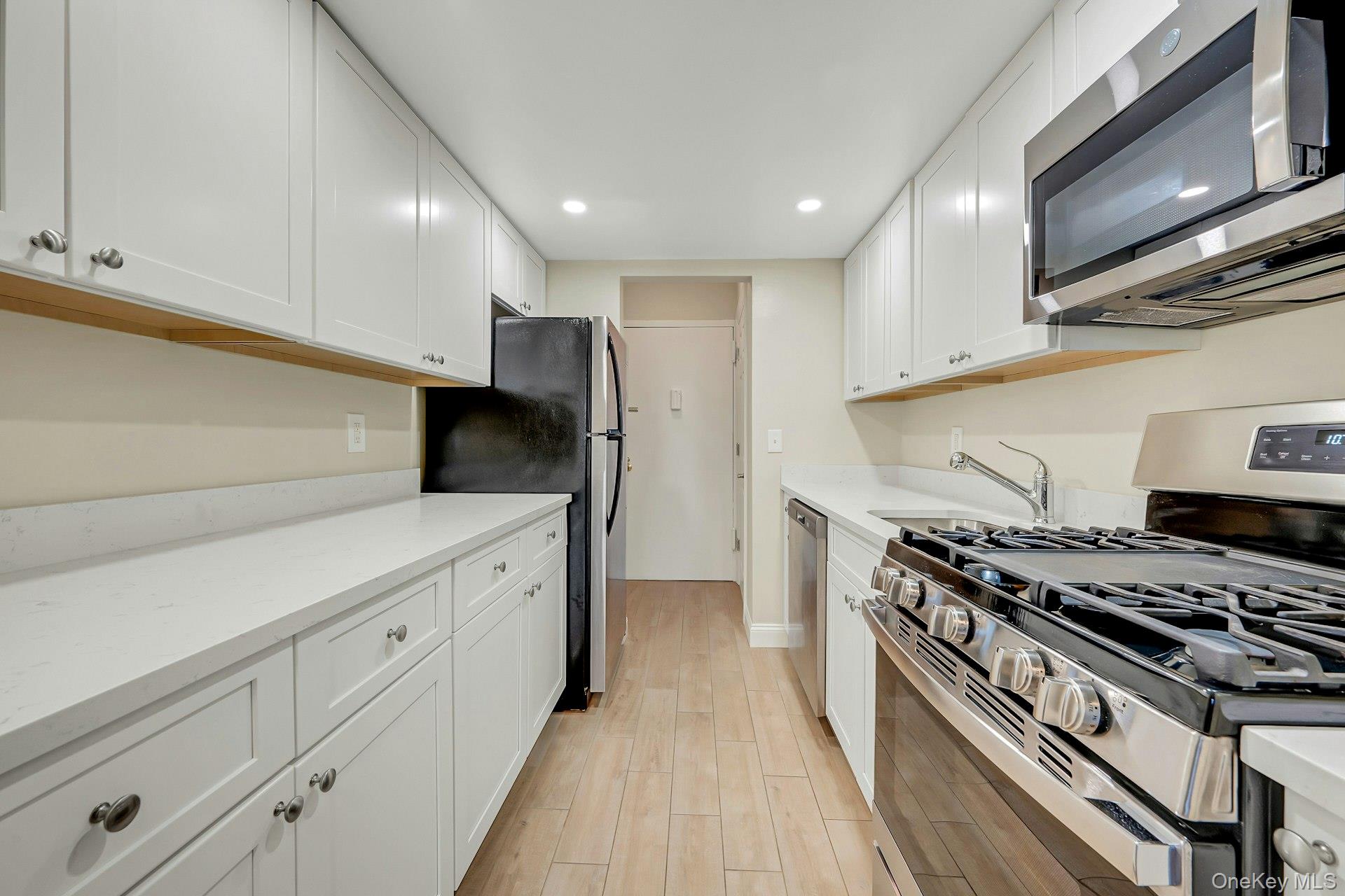 #3 photo, 505 White Plains Road, Eastchester , NY 10709