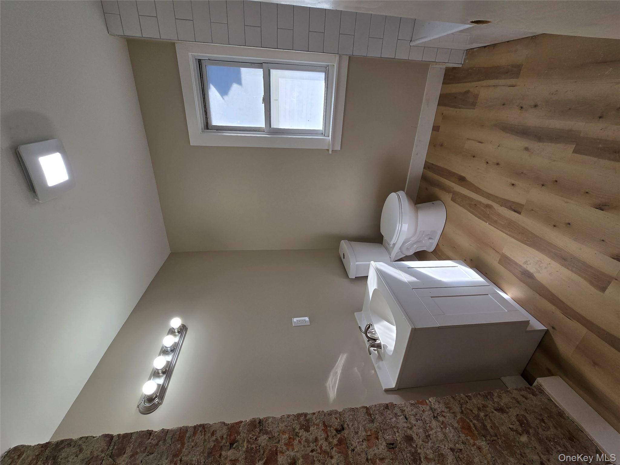 #12 photo, 25 Roosevelt Avenue, Poughkeepsie , NY 12601