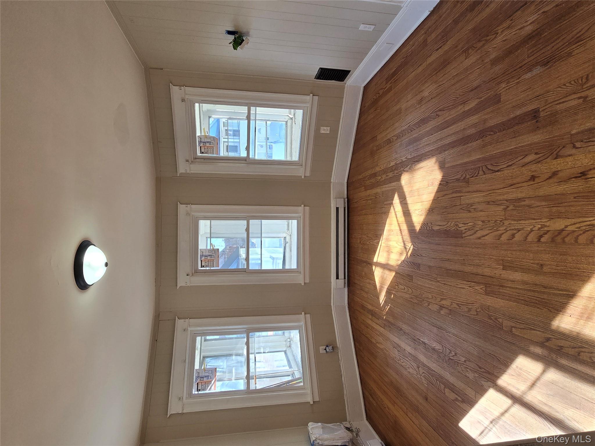 #3 photo, 25 Roosevelt Avenue, Poughkeepsie , NY 12601