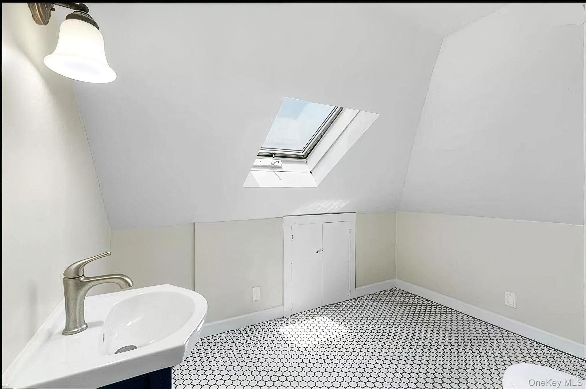 #13 photo, 433 Elm Street, Port Chester , NY 10573