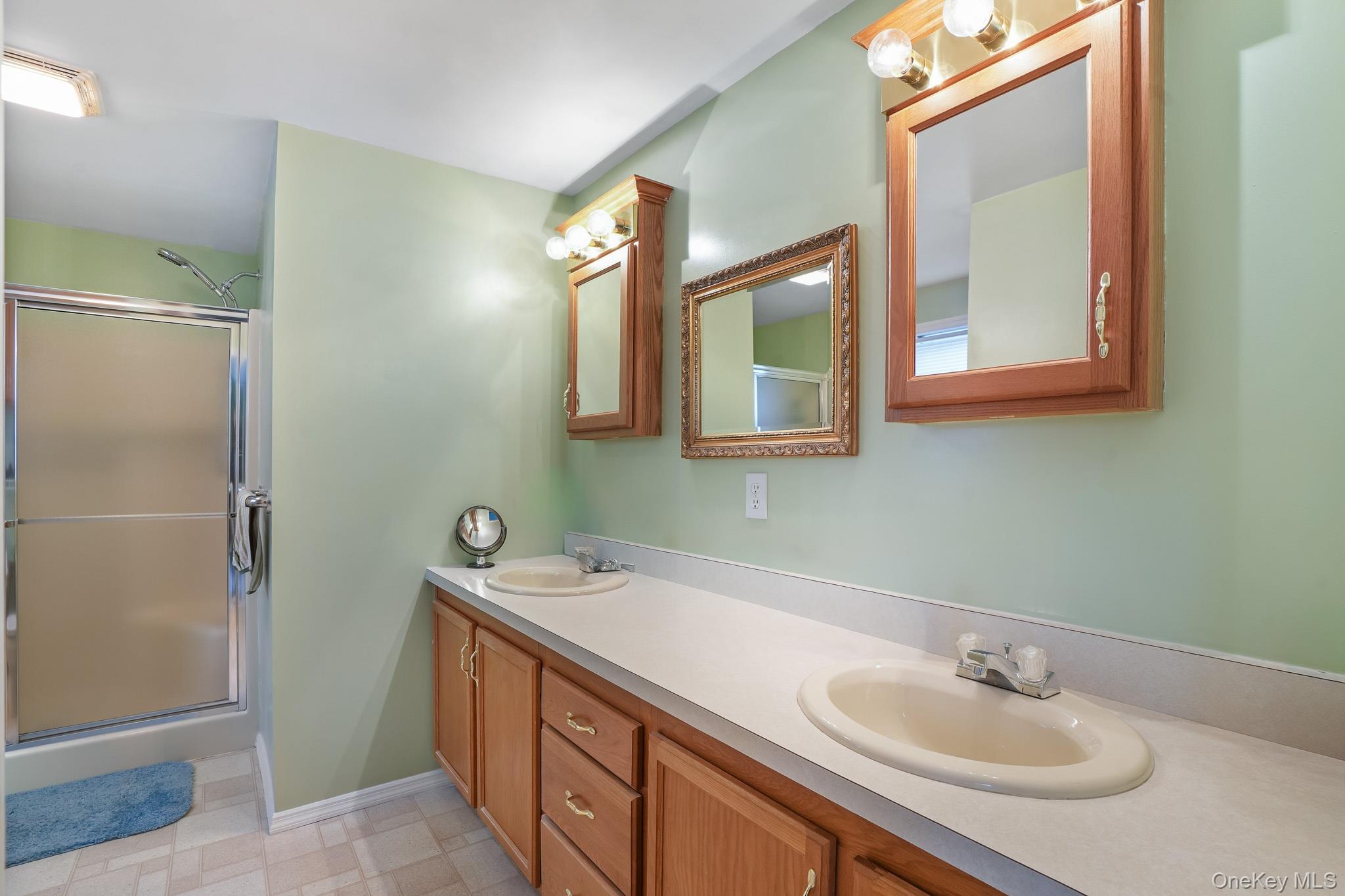 #18 photo, 103 Vero Drive, Poughkeepsie , NY 12603