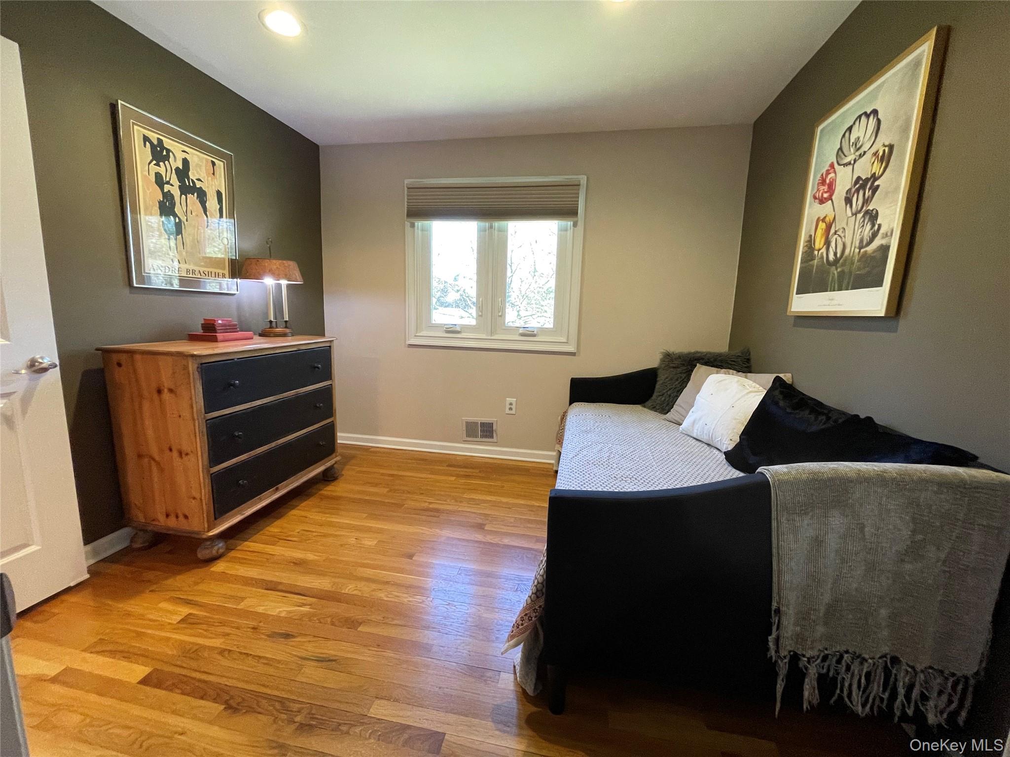 #14 photo, 74 Village Green, Bardonia , NY 10954