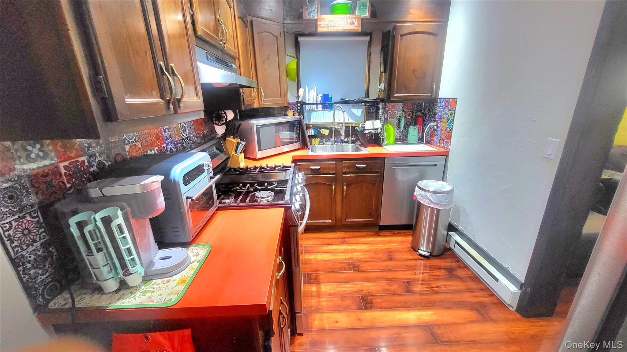 #3 photo, 98 Sutton Park Road, Poughkeepsie , NY 12603