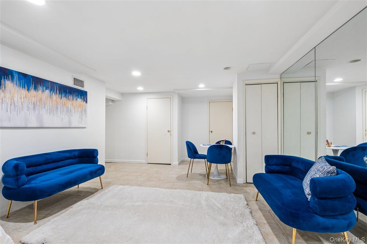 #16 photo, 168 Waverly Road, Scarsdale , NY 10583