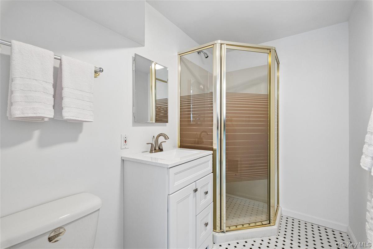 #18 photo, 168 Waverly Road, Scarsdale , NY 10583