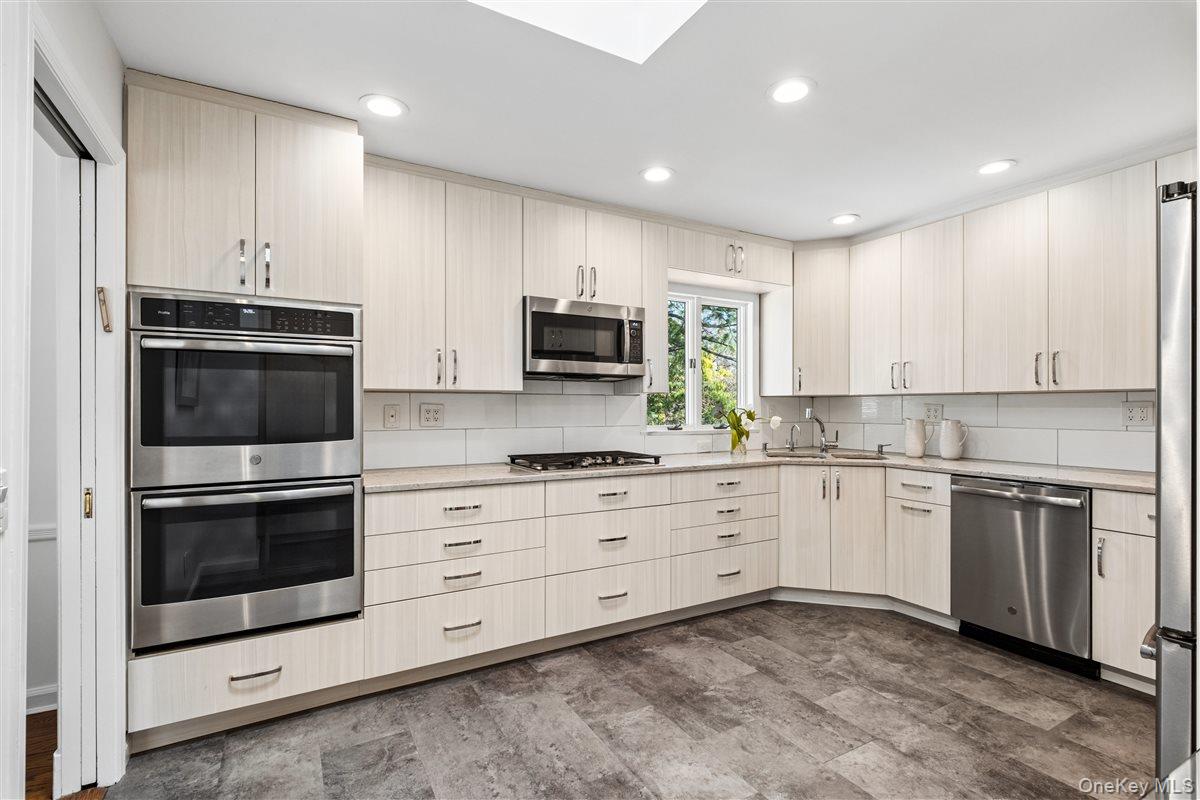 #7 photo, 168 Waverly Road, Scarsdale , NY 10583