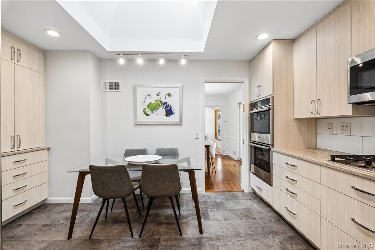 #8 photo, 168 Waverly Road, Scarsdale , NY 10583